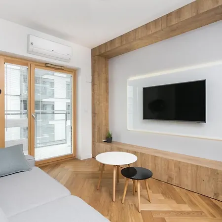 Urban Chic - Luxury At Mennica *