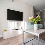 Urban Chic - Luxury At Mennica *