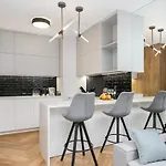 Urban Chic - Luxury At Mennica Apartamento Varsóvia