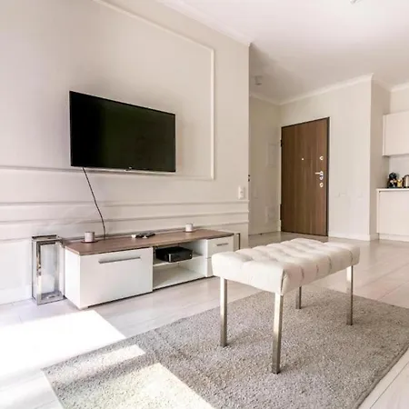 Urban Chic - Luxury At Mennica Apartment Warschau
