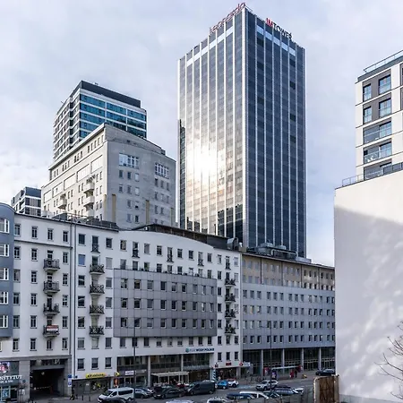 Urban Chic - Luxury At Mennica Appartement *