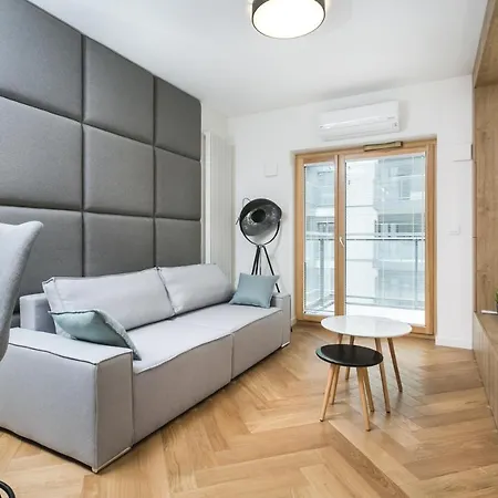 Urban Chic - Luxury At Mennica Apartment *