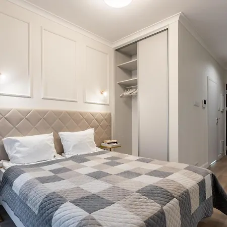 Apartmán Urban Chic - Luxury At Mennica Varšava