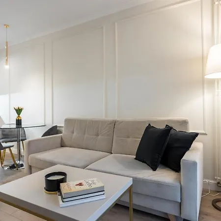 Urban Chic - Luxury At Mennica Apartmán