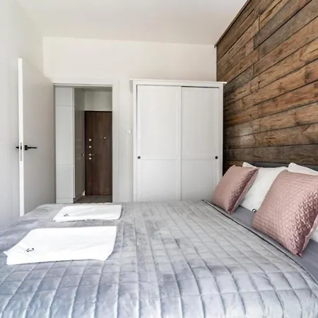 Apartment Golden - Mennica Warsaw