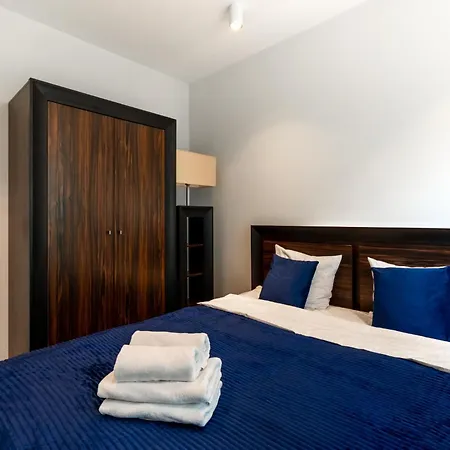 Apartment Golden - Mennica