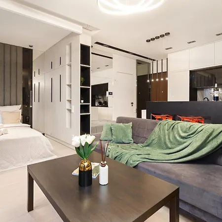 Apartment Golden - Mennica