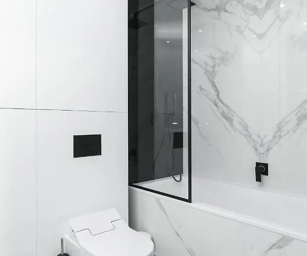 Urban Chic - Luxury At Mennica Varšava