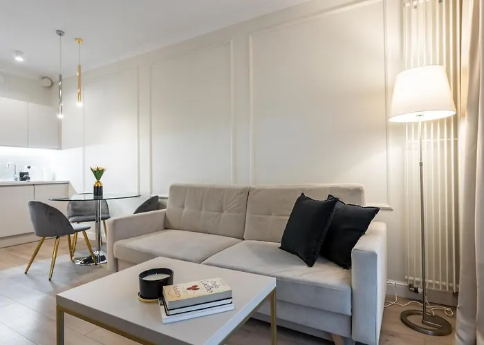 Urban Chic - Luxury At Mennica Apartment