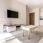 Urban Chic - Luxury At Mennica דירה ורשה
