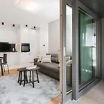 Urban Chic - Luxury At Mennica דירה *