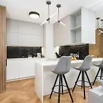 Urban Chic - Luxury At Mennica * ורשה