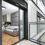 Urban Chic - Luxury At Mennica * ורשה
