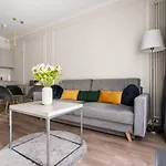 Urban Chic - Luxury At Mennica