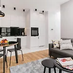 Apartmán Urban Chic - Luxury At Mennica Varšava