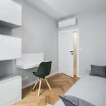 Urban Chic - Luxury At Mennica Varšava