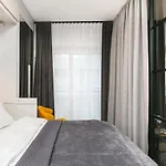 Urban Chic - Luxury At Mennica *