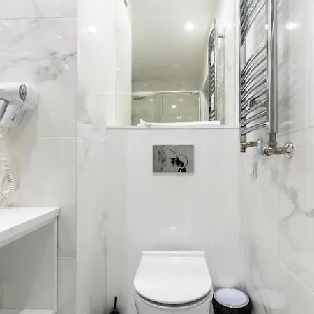 Urban Chic - Luxury At Mennica Daire