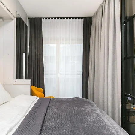 Urban Chic - Luxury At Mennica *