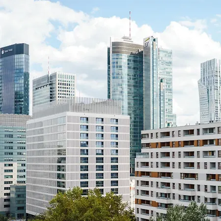 Urban Chic - Luxury At Mennica * Varşova